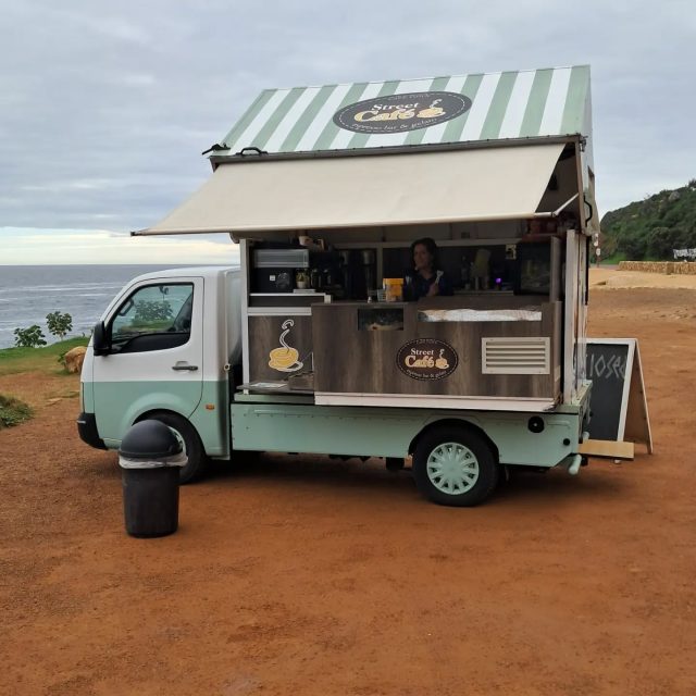 If on Victoria Drive, stop at street Cafe for a Gelato or coffee.